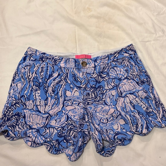 Lilly Pulitzer Pants - Lilly Pulitzer Buttetcup Blue and Light Blue Scallop-Edge Printed Shorts